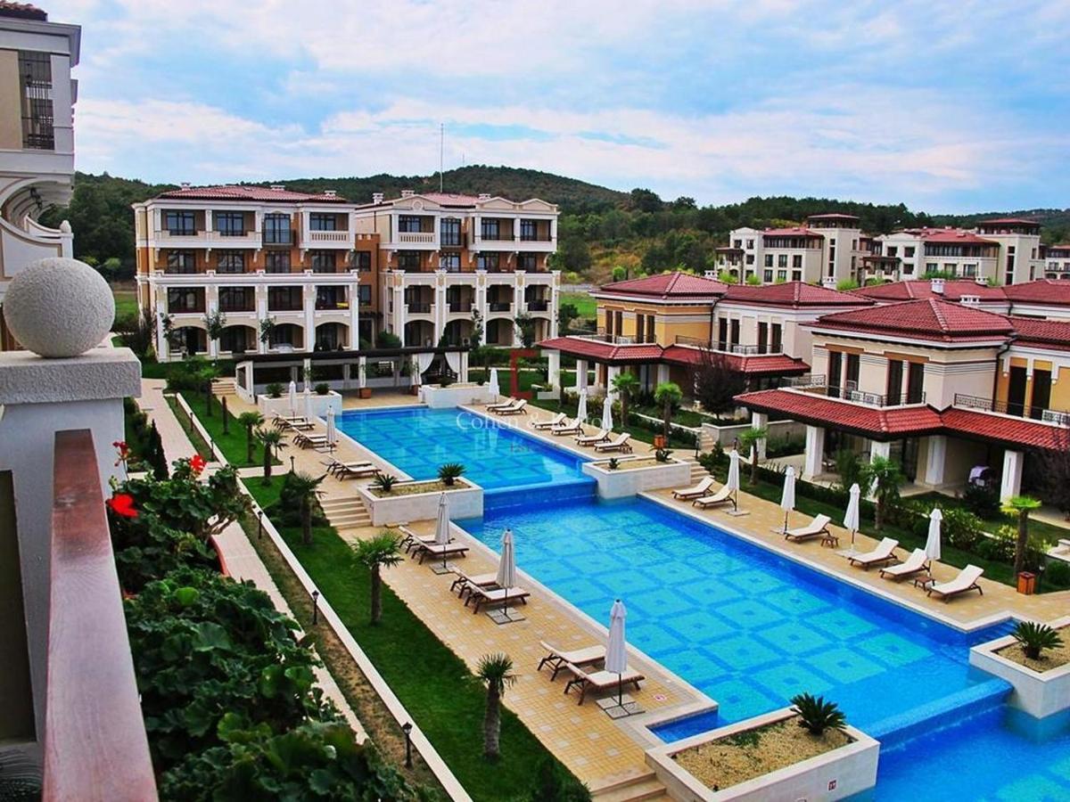 Private Apartment In Green Life Beach Resort Созопол Екстериор снимка